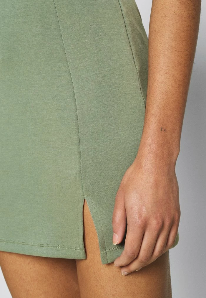 Zign Mini Princess Seams Skirt High Waisted With Slit - Jupe Crayon - Light Green – Image 5