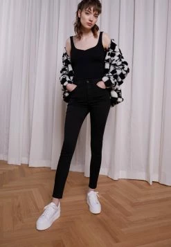 Zign Baskets Basses - White