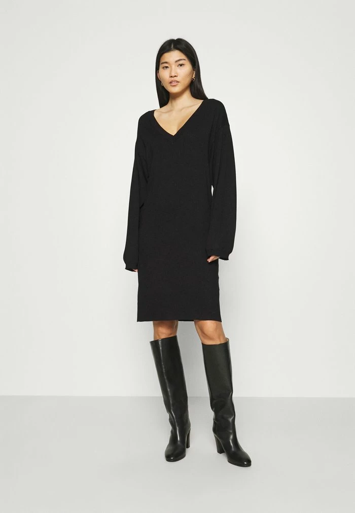 Zign Robe Pull - Black